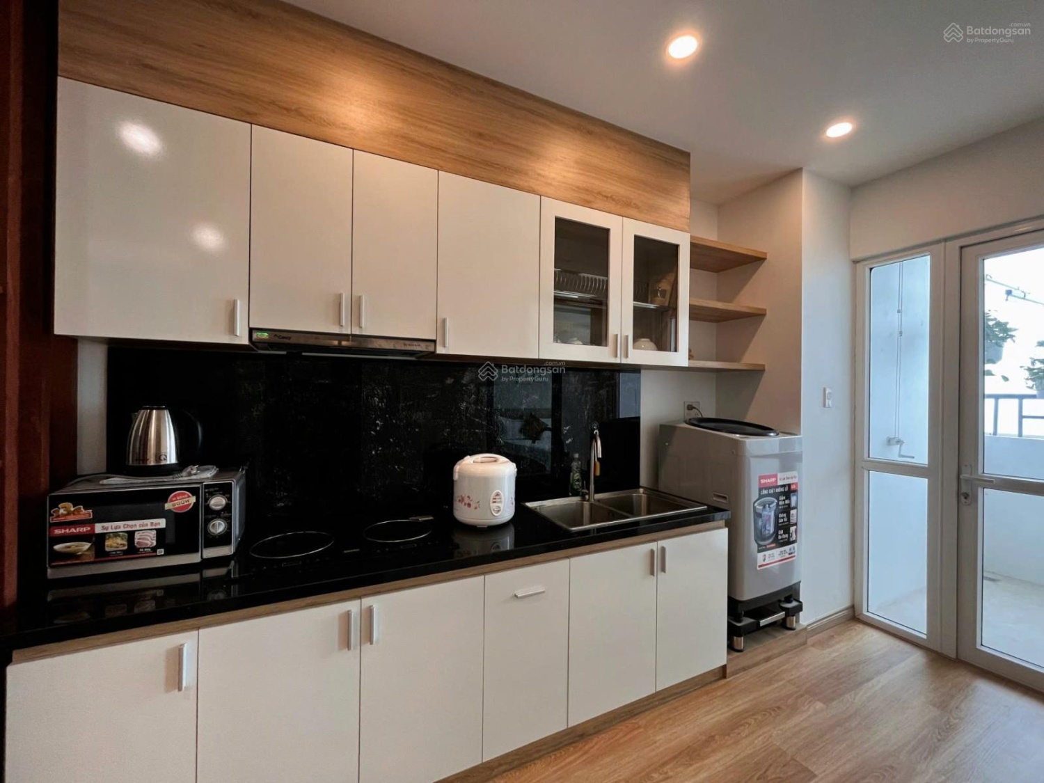 Cho thuê căn hộ Mường Thanh 04 68m2, 2pn, view biển, giá chỉ 8tr/th, lh 0906 549 *** Sơn